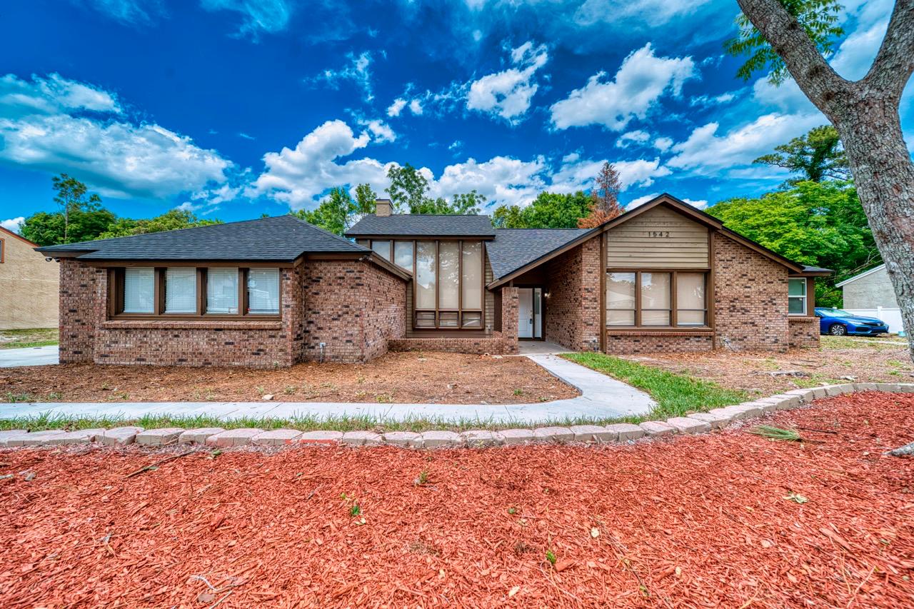 1542 Sugarwood Circle